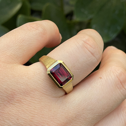 ガーネット 3.09ct ボリューミーなシグネットリング シルバーSV925