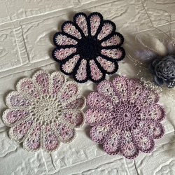 手編みのコースター☆ドイリー 2枚セット お花 コットン レース糸