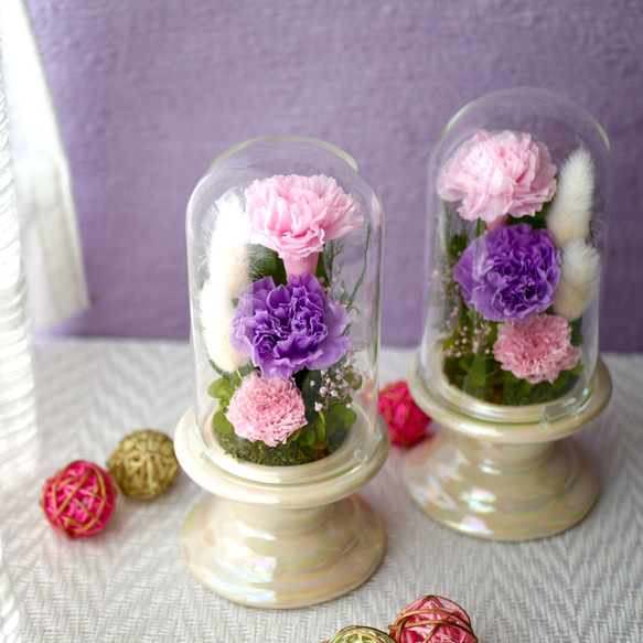 「仏花」カーネーションのガラスドーム プリザーブドフラワー＜受注制作＞お供え花 1枚目の画像