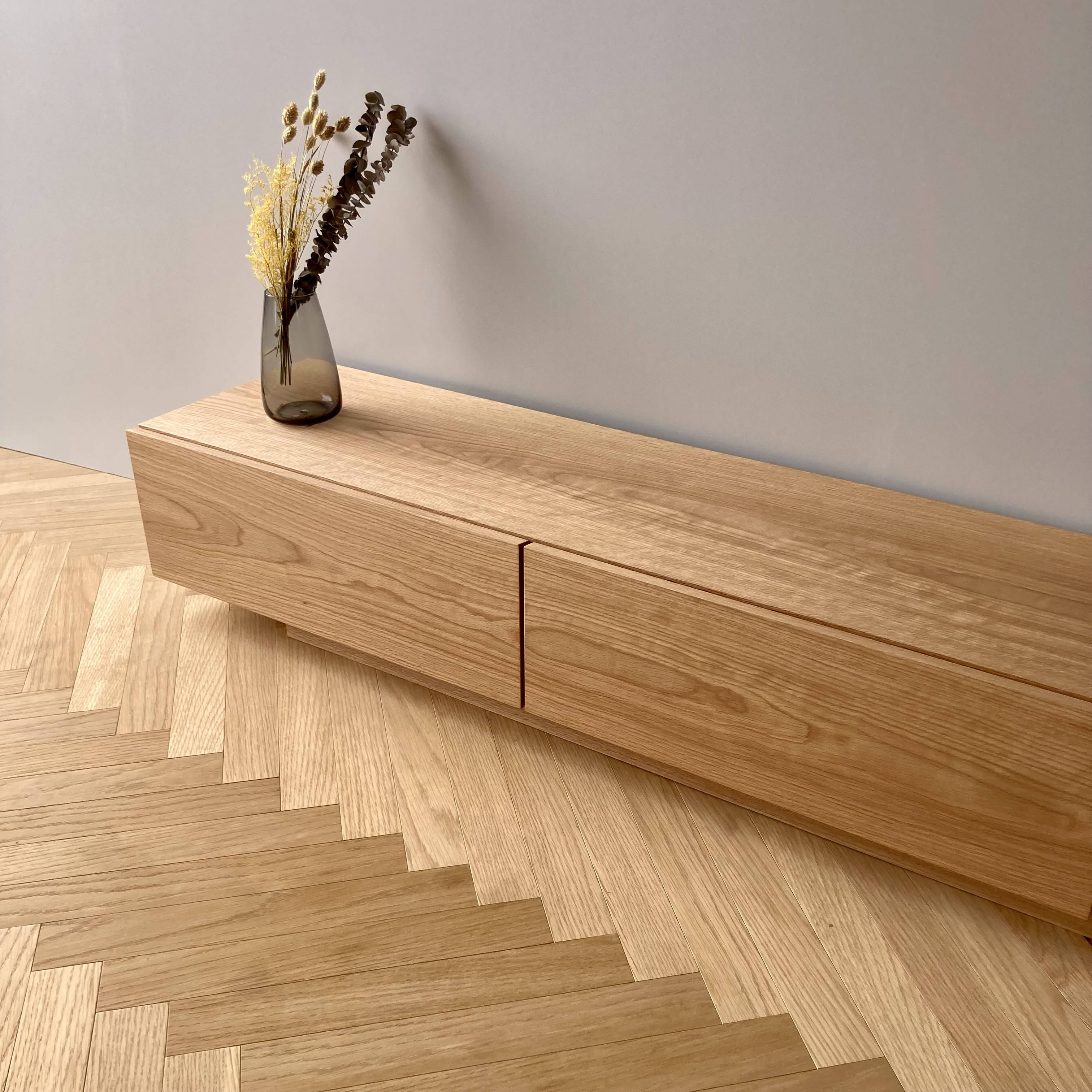 テレビボード　200cm  北欧　オーク　テレビ台　おしゃれ　無垢　突板　ローボード　台付き