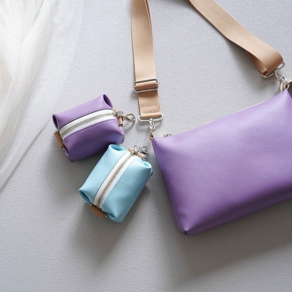 スマホポーチ バッグチャーム（ライラックパープル/水色）春 スクエア