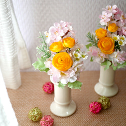 「仏花」「インテリア」桜・ラナンキュラスのミニ花束【春】＜アーティフィシャルフラワー＞ お供え花 1枚目の画像