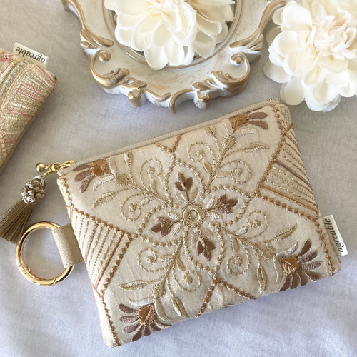 user_ffb2b6f0 おまとめ インド刺繍リボン×合皮 ポーチ user_ffb2b6f0 おまとめ インド刺繍リボン×合皮 ポーチ インド
