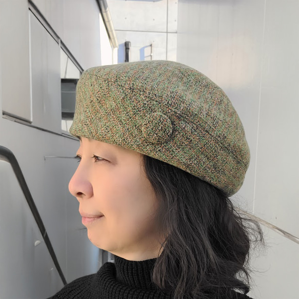サークルベレー やわらかい手触り コットンツイード 春の足音 グリーン くるみボタン M 洗濯可 帽子 ベレー帽 3枚目の画像