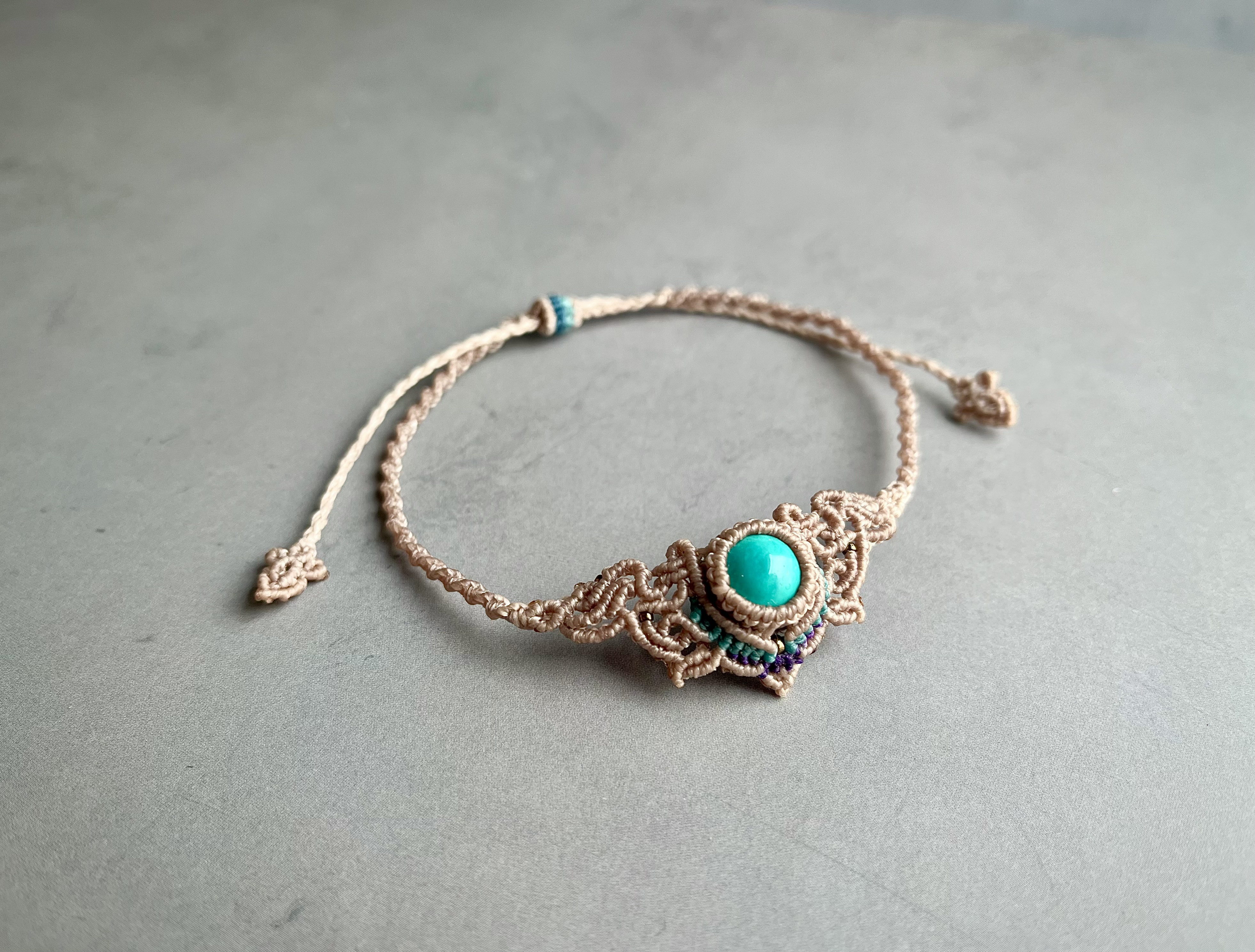 ターコイズのマクラメアンクレット