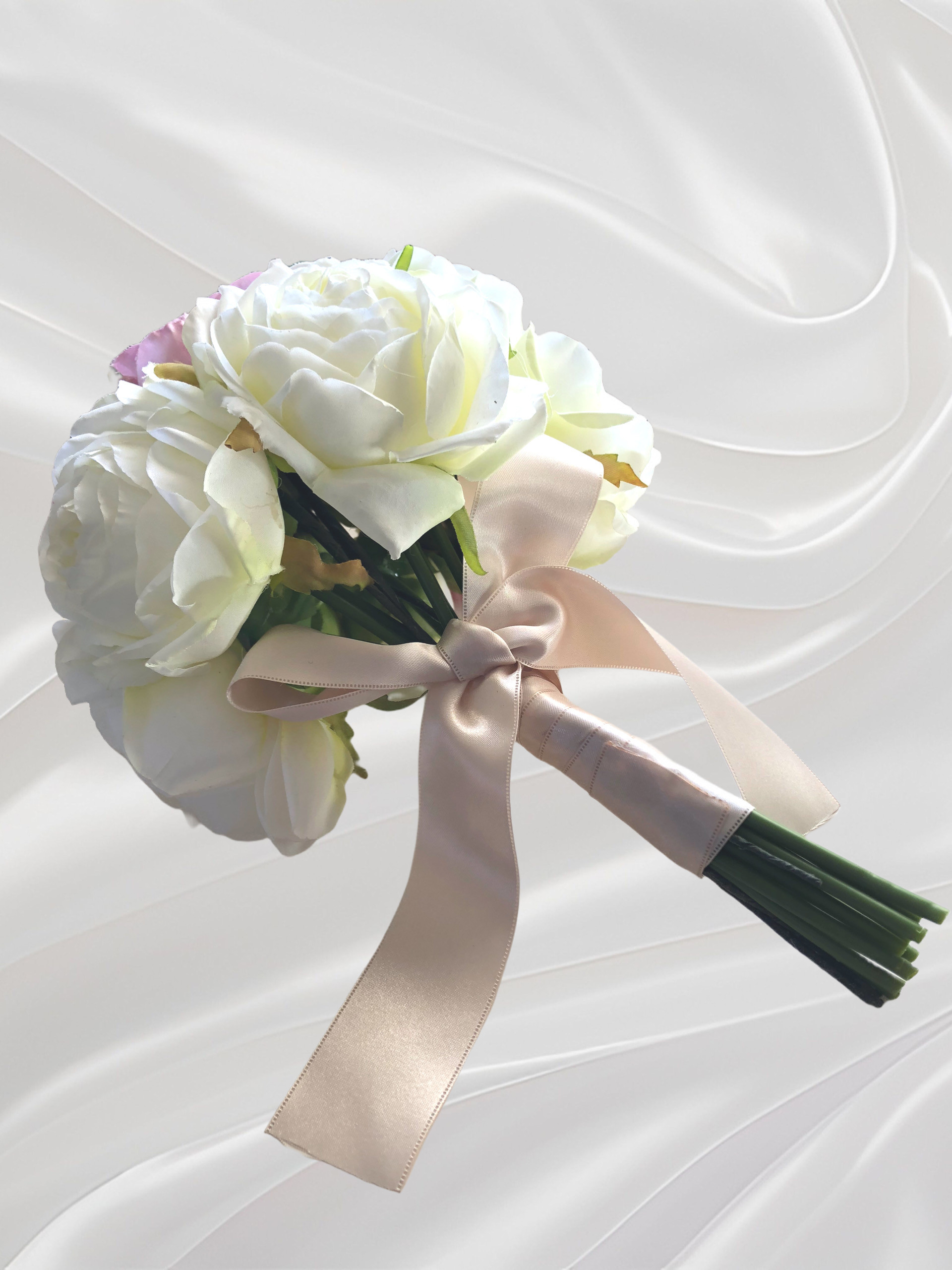 ウエディングブーケ　造花　ブーケ　お花　花束　結婚　誕生日　プレゼント　新品　美品　飾り　大特価　祭り　結婚式 10,877円