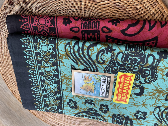 バティックプリントの布　ブルーグリーンバロン 7枚目の画像