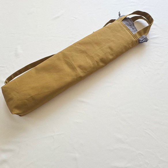 譜面台ケース（カーキ）〜持ち手付、肩紐付の譜面台バッグ〜　厚めキルト芯入りなので譜面台を守ってくれる♡ 15枚目の画像