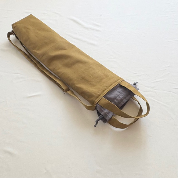 譜面台ケース（カーキ）〜持ち手付、肩紐付の譜面台バッグ〜　厚めキルト芯入りなので譜面台を守ってくれる♡ 16枚目の画像