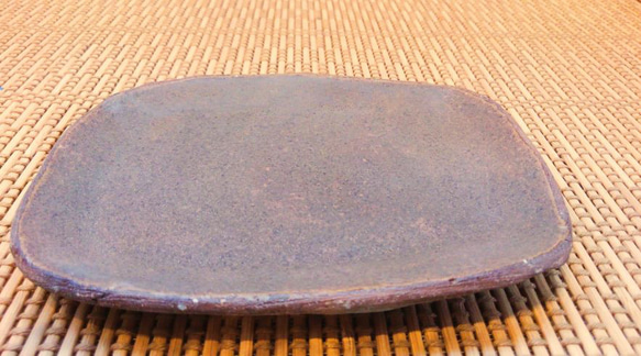 須恵器・四角い皿(大)・白・黒・ブラウン 2枚目の画像