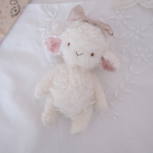 白い羊のぬいぐるみ ドールのお友達 ひつじのぬいぐるみ テディベア