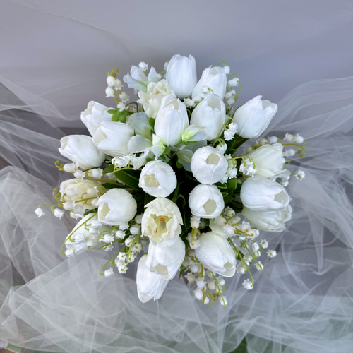 22本のチューリップ＆すずらんのブーケ（ブートニア付き） 再販 「春の