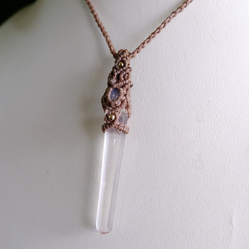 レムリアンシード 水晶ポイント原石（ブラジル産）・ムーンストーン