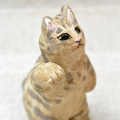 招き猫 オーブン陶芸 トラ猫 立ち姿・中腰スタイル ネコ・ねこ 縁起物