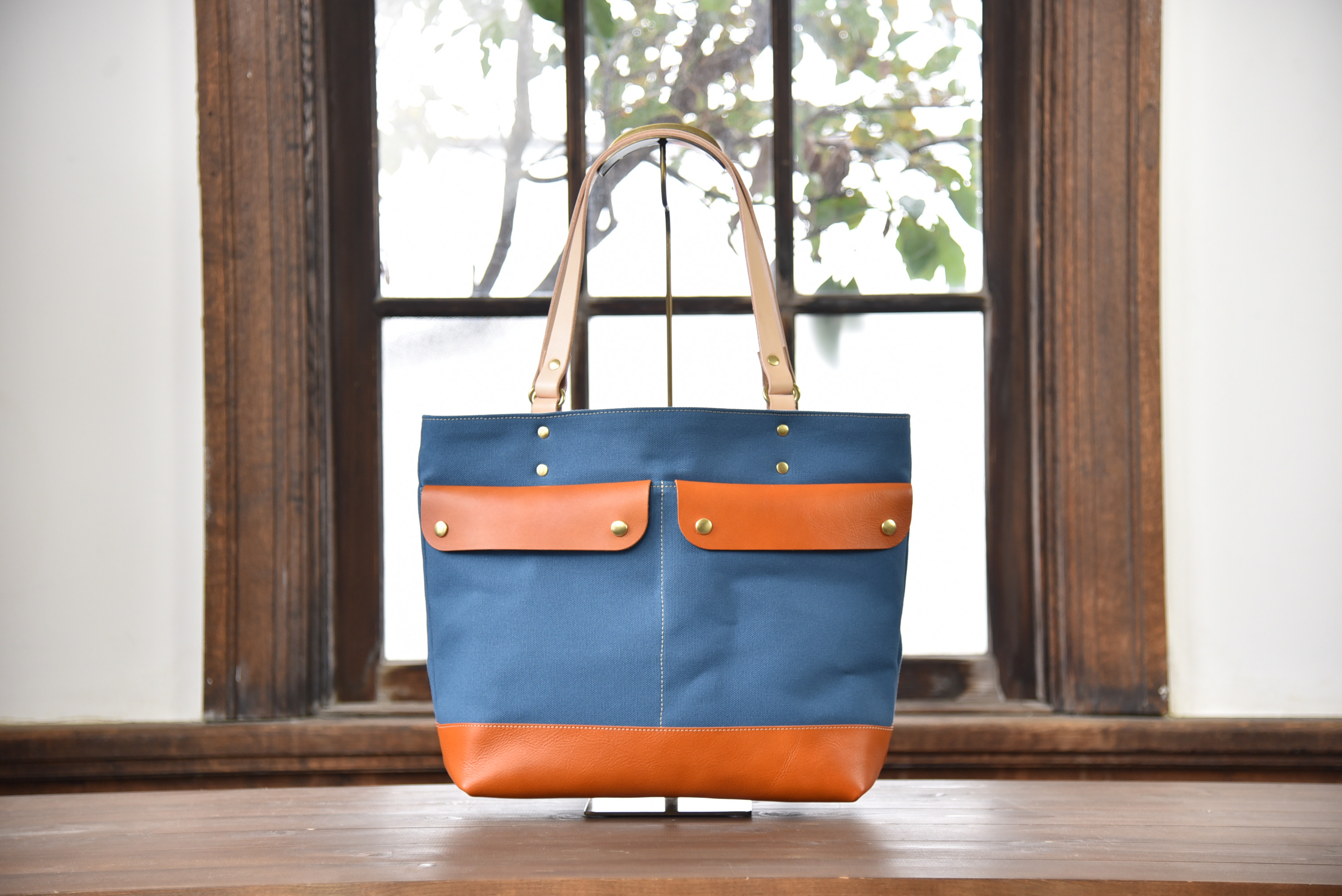 MUDITA HILL｜2フラップトート びわ湖ブルー・ブライトキャメル