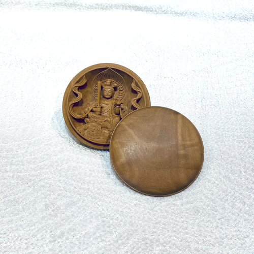 インド老山白檀で作った文殊菩薩の香合仏 彫刻 myougen 通販 18875640