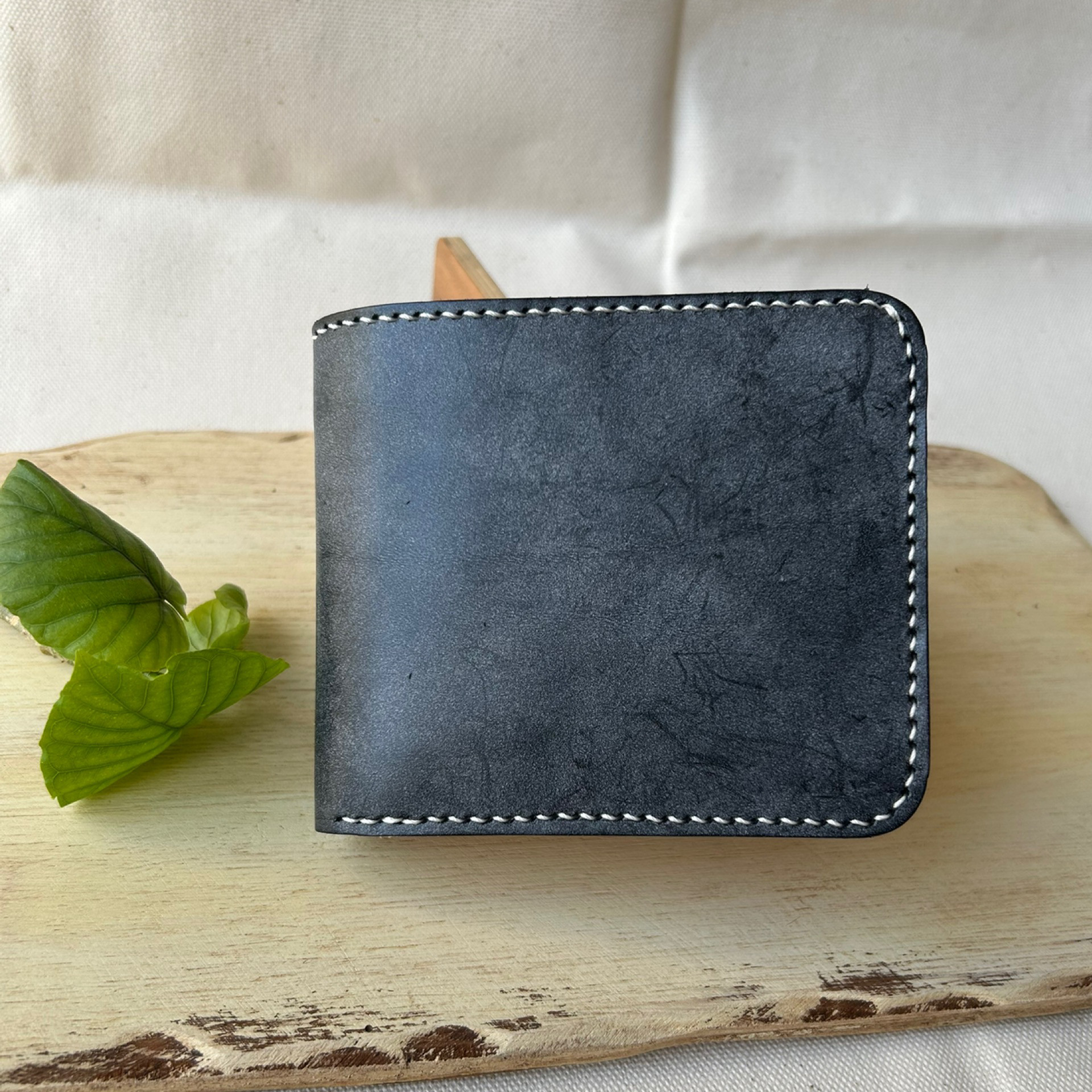 ロロマ　折り財布　マットブラック