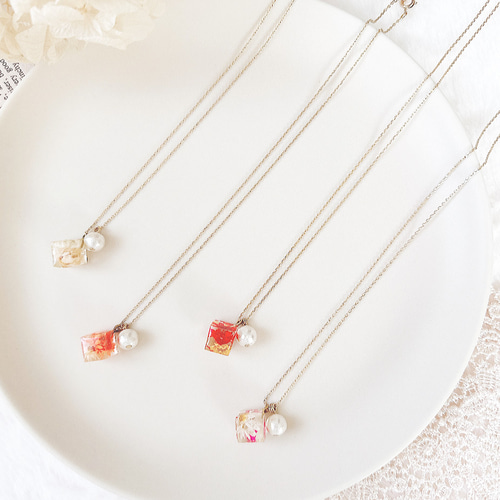 No.3079★ハンドメイド★ドライフラワー♡フラワーレジンネックレス No.3079☆ハンドメイド☆ドライフラワー♡フラワーレジンネックレス
