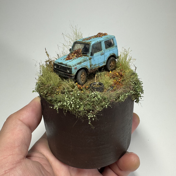 廃車のある風景のジオラマ作品 “stilllife 20025” / ジムニー