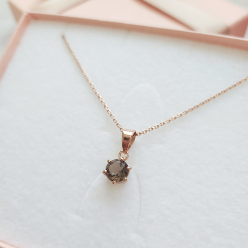 2025年トレンドカラー☆スモーキークォーツ一粒 ネックレス