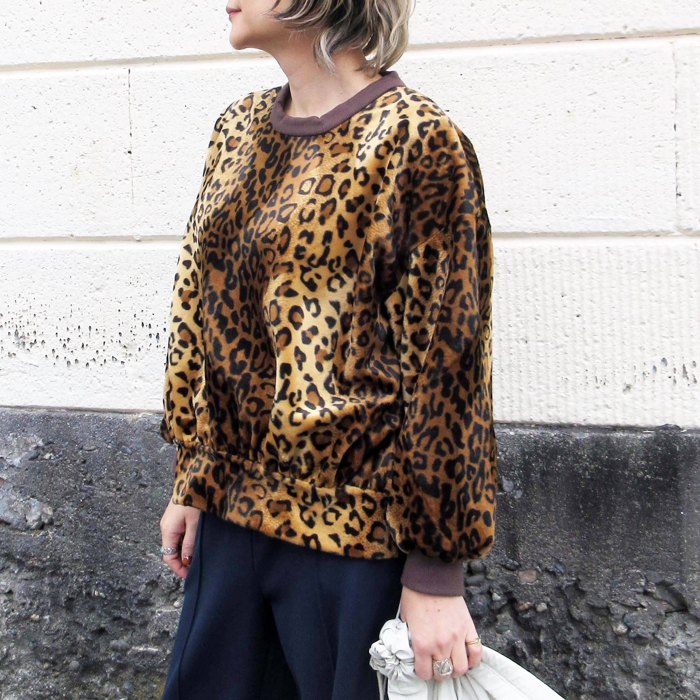 ゴールド系レオパード柄★ベロア調プルオーヴァー★コットン100%裏地付きであたたか
