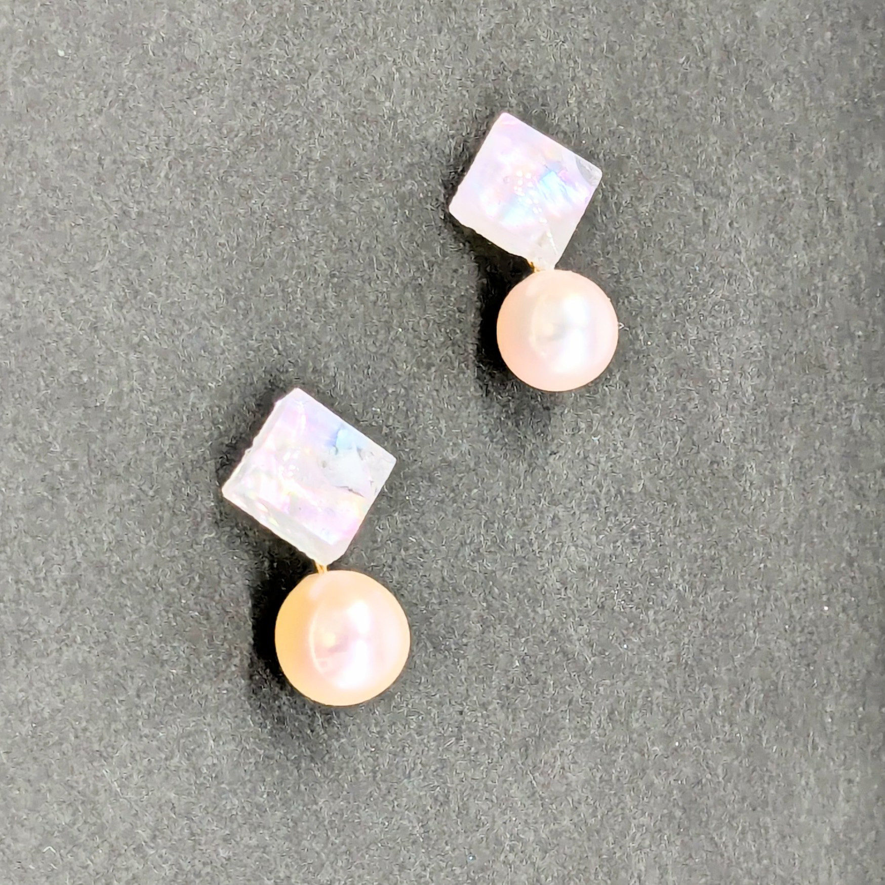 入園入学式にどうぞ　パール　あこや真珠と白螺鈿のピアスイヤリング【2110】フォーマル 送別 ウェディング