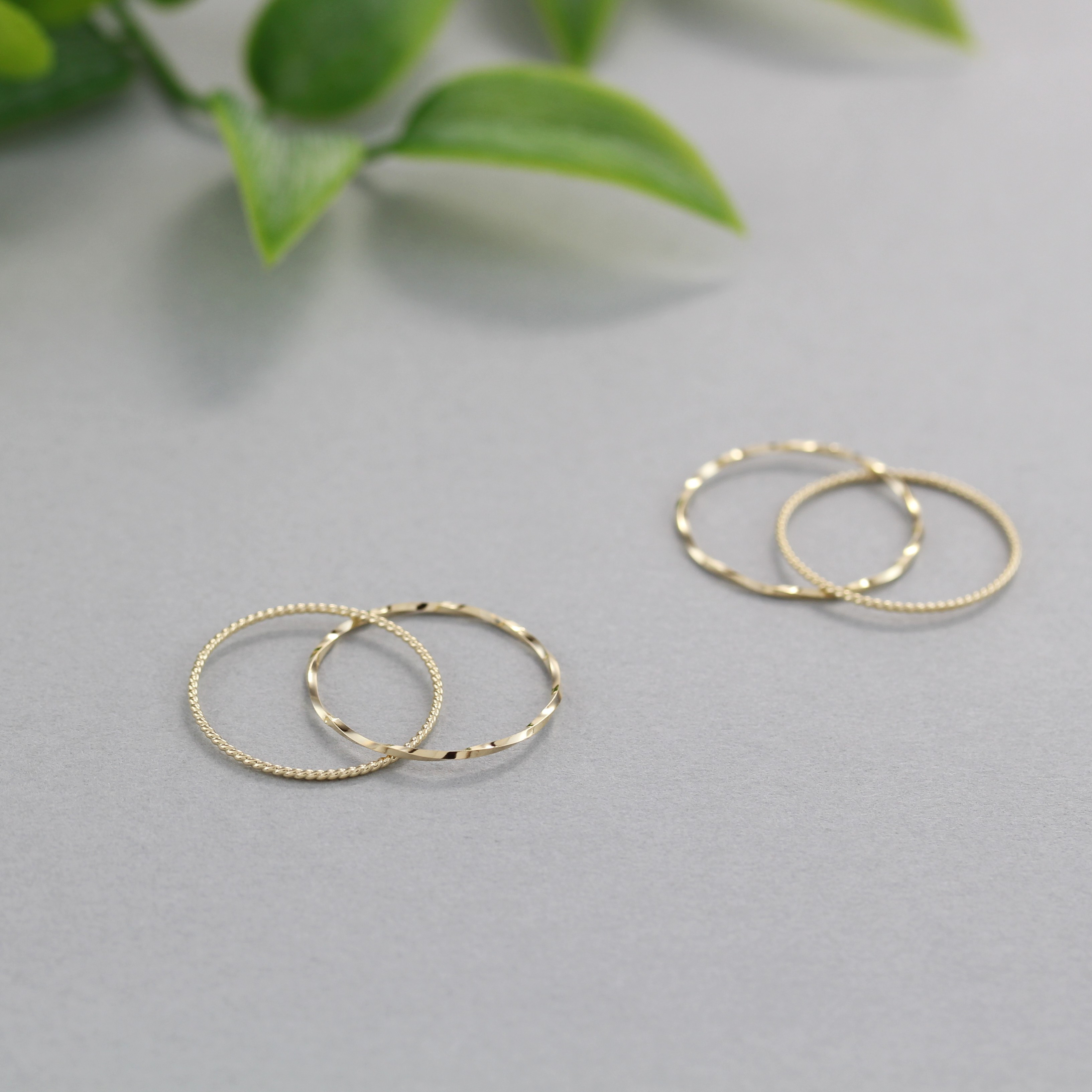 冬のおしゃれに♡華奢 K10 イエローゴールド 2連リング スキンジュエリー 重ね付け〈175 #5～7〉