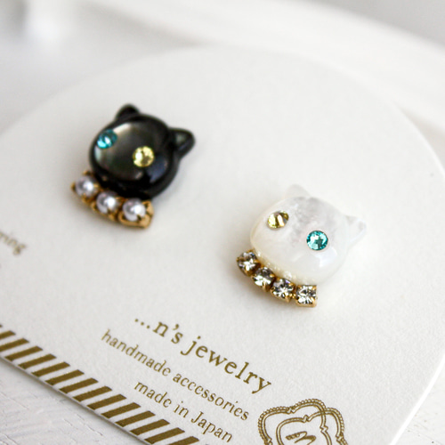 選べる》ミニ・ネコビジュー イヤリング・ピアス ◇ 黒猫 白猫 シェル