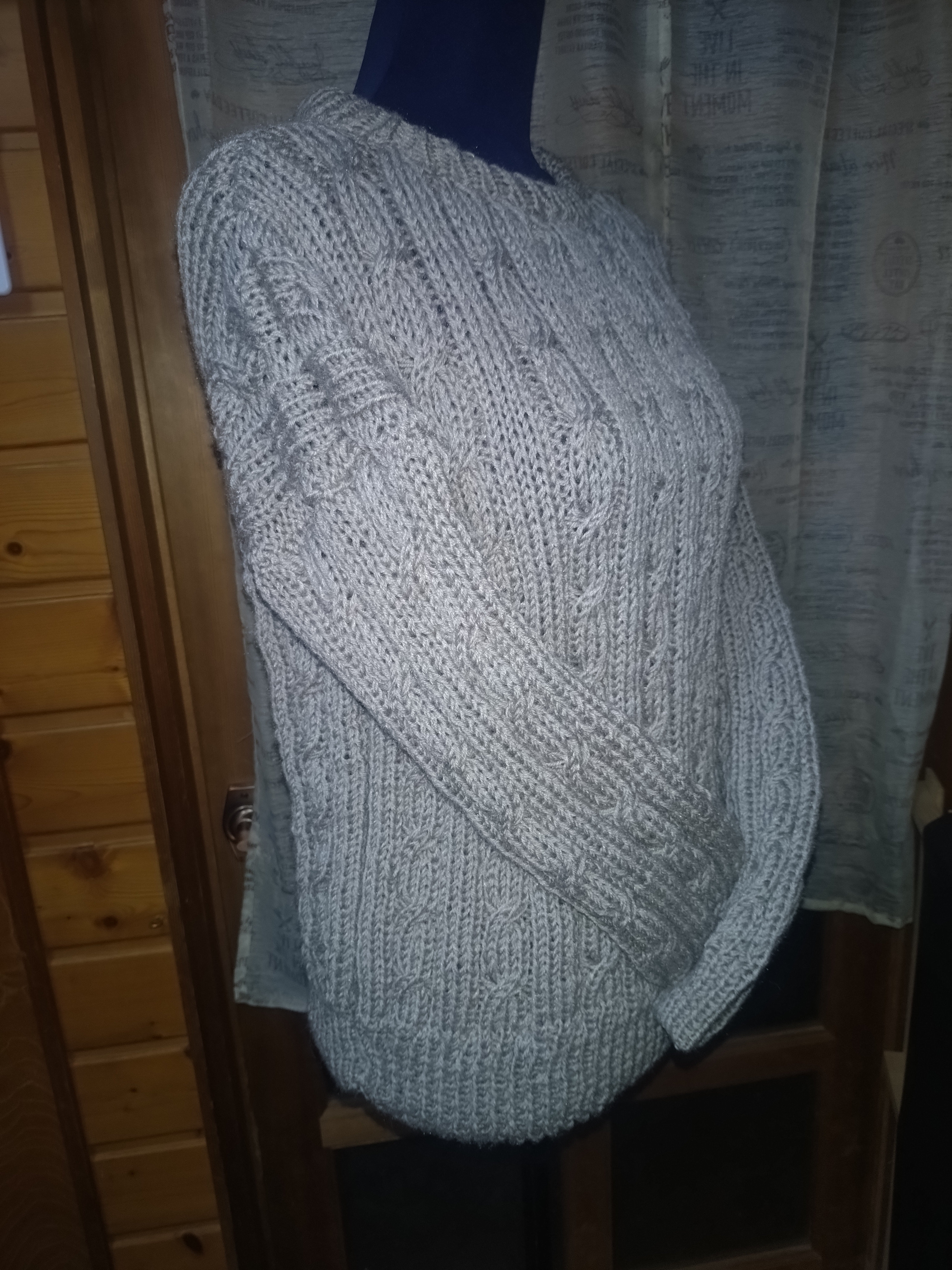 めちゃくちゃ暖か♡手編みのデザインセーター