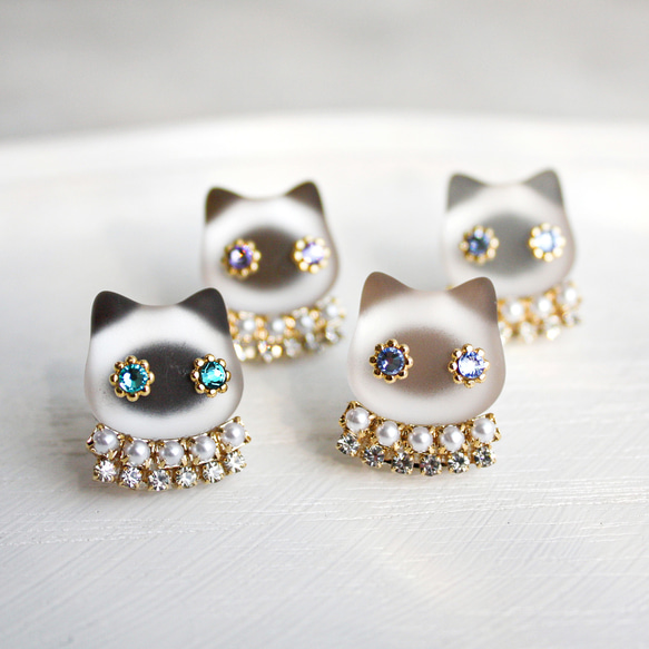 ♡ハンドメイド♡ビジューピアスイヤリング№265 選べる》ネコビジュー イヤリング ピアス （シャム猫 ラグドール