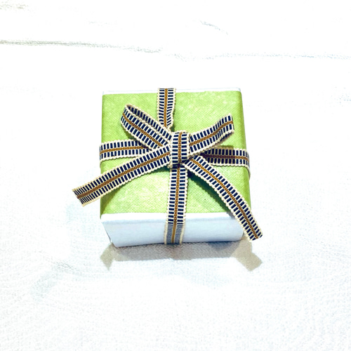 インド白檀の花びら型文殊菩薩の香合仏 彫刻 myougen 通販 18878558