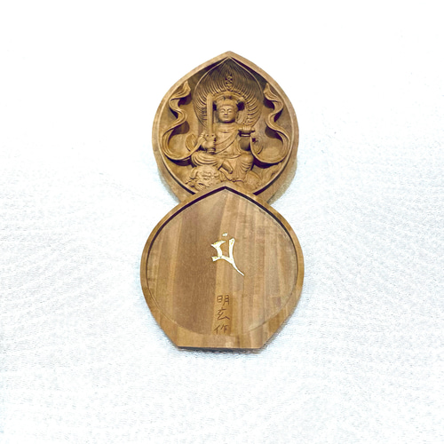 香合　印度白檀　彫り物 インド白檀で作った普賢菩薩の香合仏 彫刻 myougen 通販