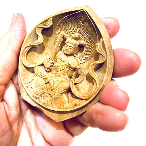 【フォロー割・新品】 香合仏　文殊菩薩　白檀　仏龕　懐中仏　文珠菩薩 セール延長・新品】 香合仏 文殊菩薩 白檀 仏龕 懐中仏 文珠菩薩