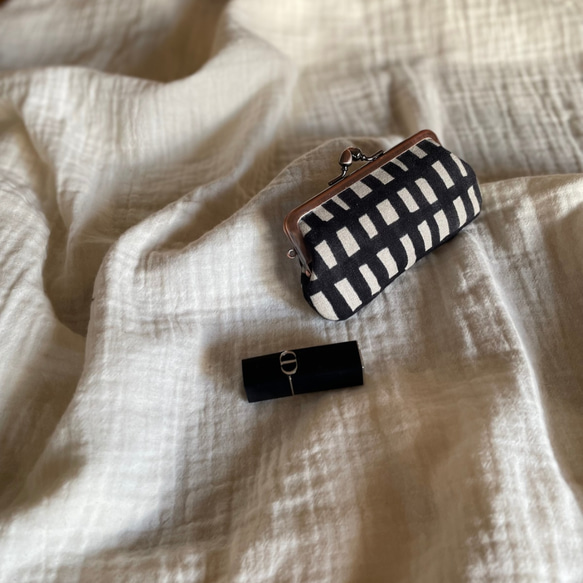 ミナペルホネン sora checkがま口 ぽってりがま口ポーチ