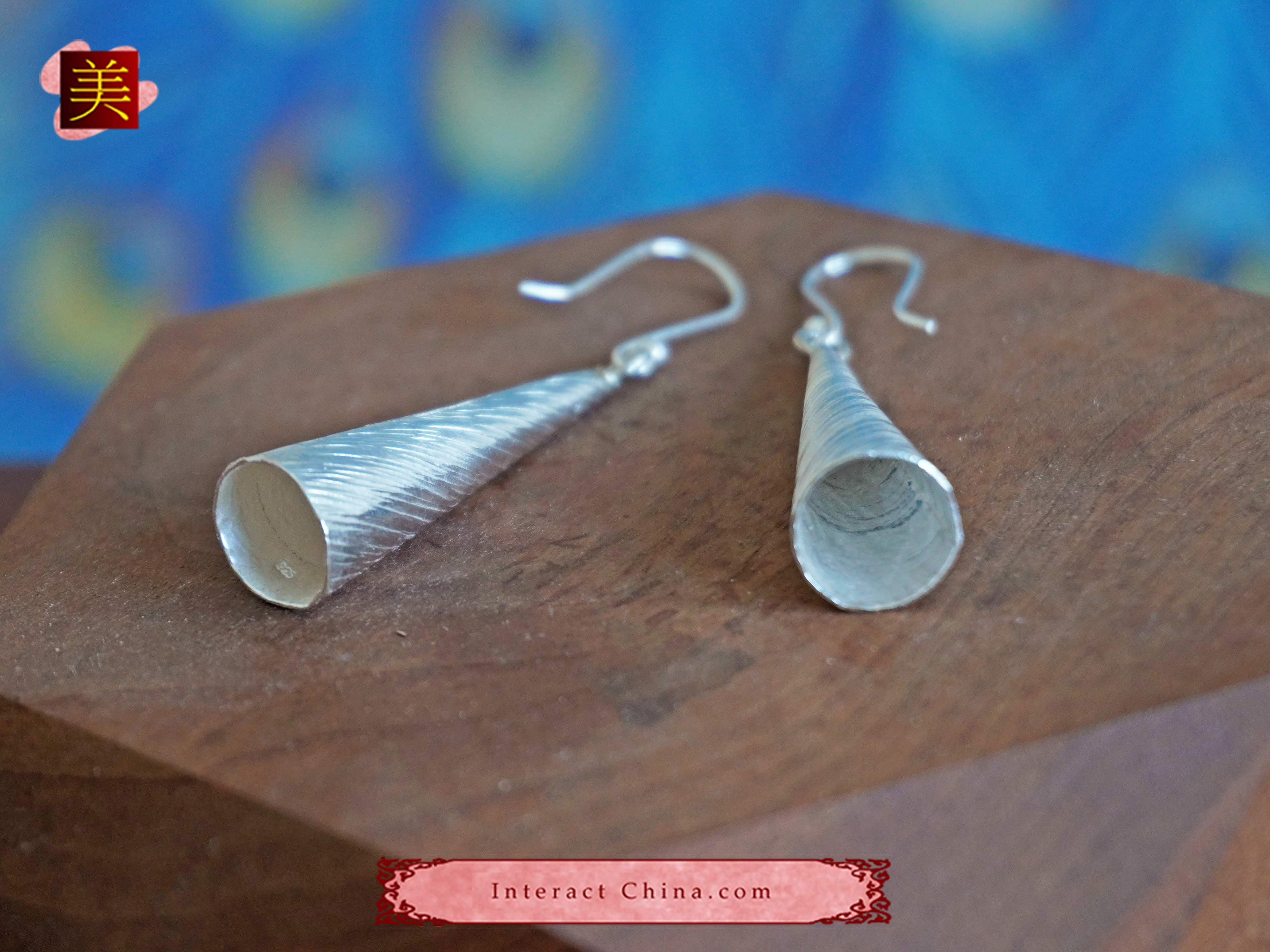 銀純度99％以上のピュアシルバージュエリーアート職人手作りのピアス＃177