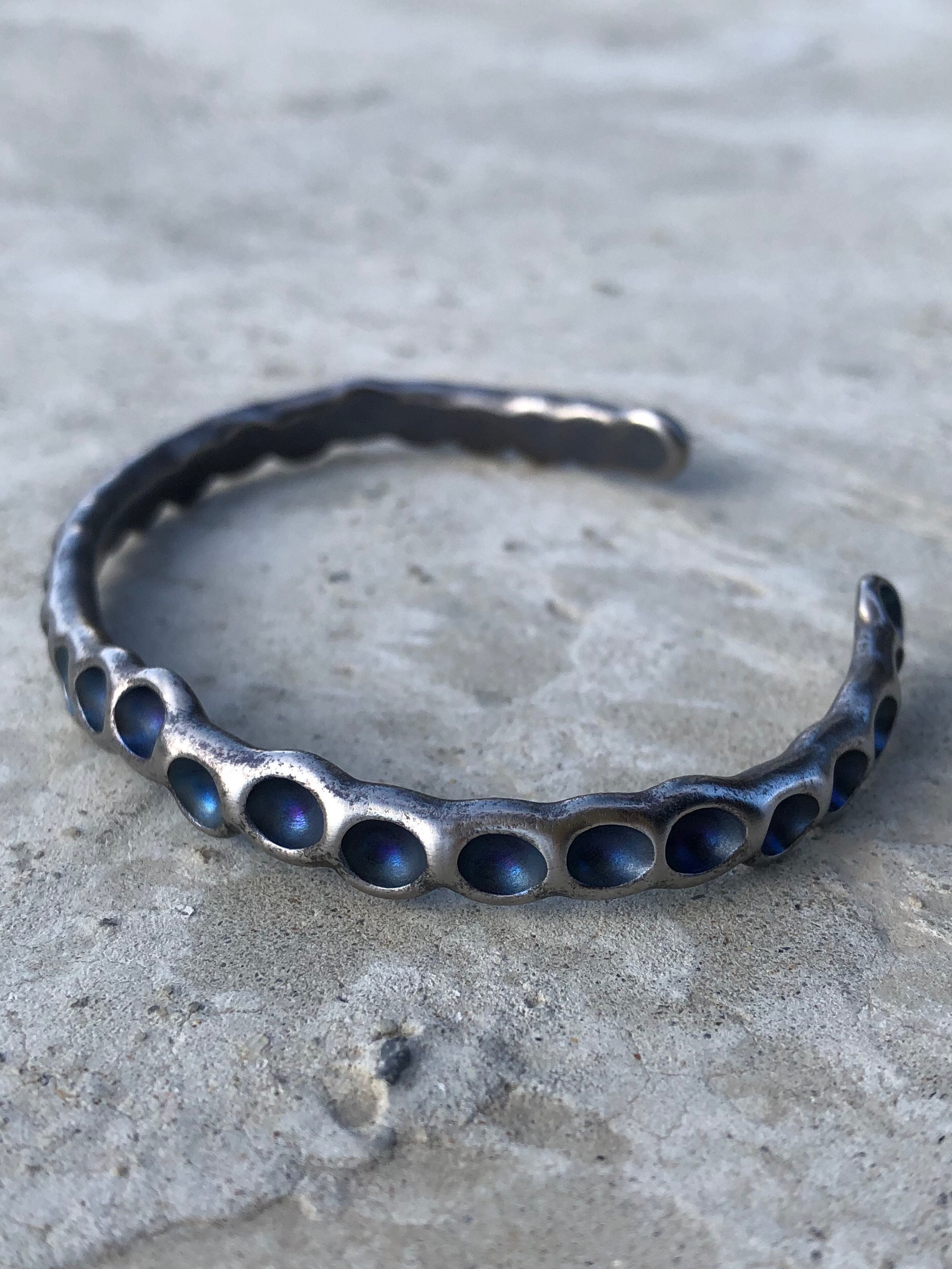 titanium bangle “blue hole” S 純チタン製バングル ブレスレット  お買い得品