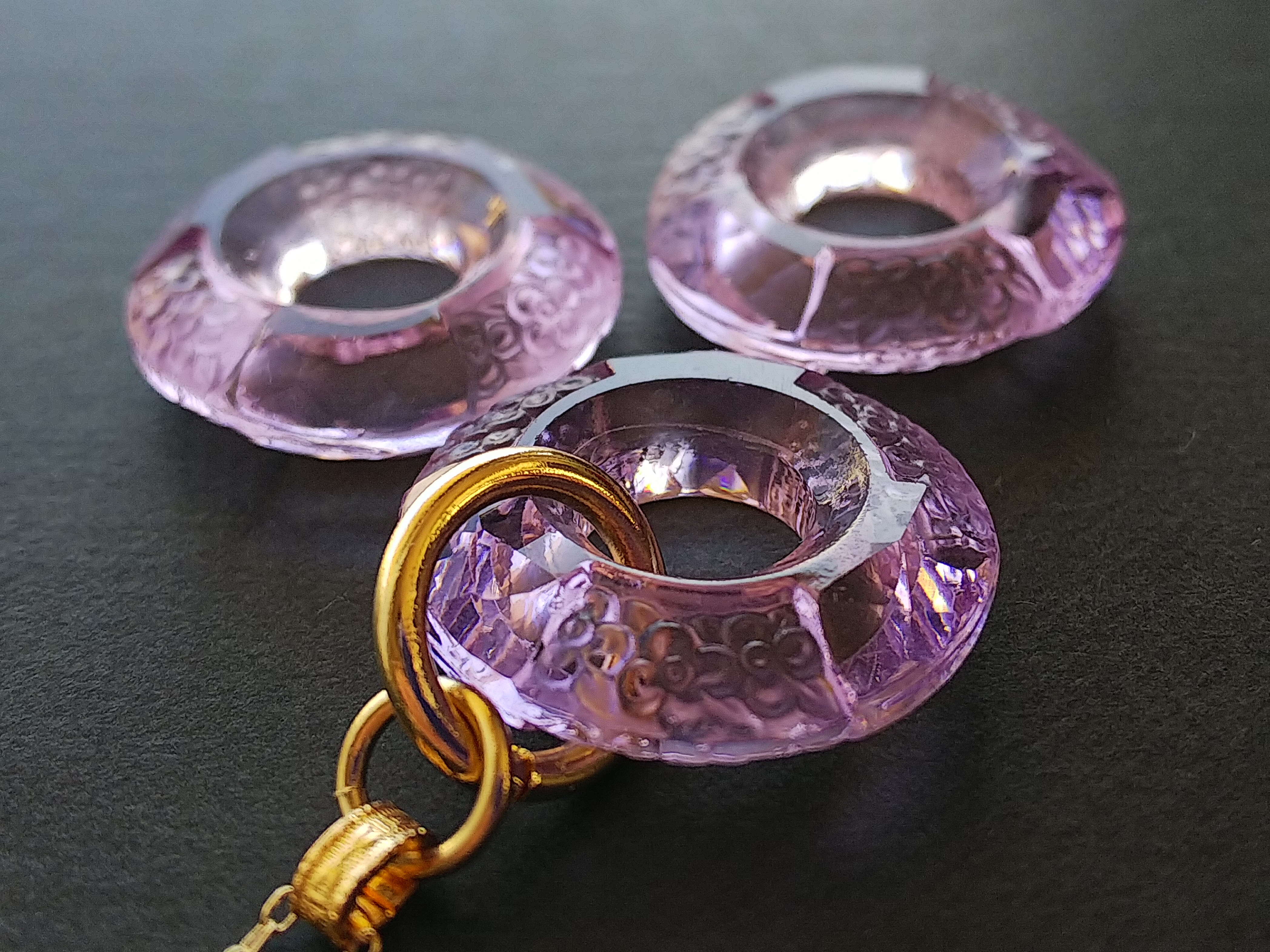 1930年代　美しい藤色・ドーナツ型のお花のアールデコGlass　クラシカルネックレス