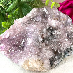 カコクセナイト内包 カルサイト共生 アメジスト クラスター 原石 蛍光