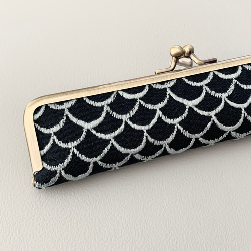ミナペルホネン【両面】funダークネイビー　ポーチ＊ハンドメイド〜＊ ハンドメイド＊ミナペルホネン＊【両面】fun ダークネイビー