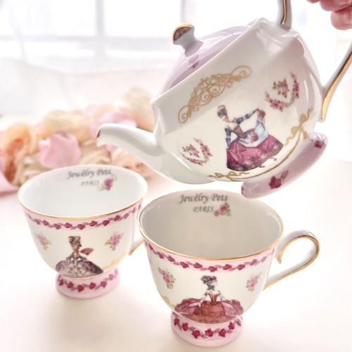 ラスト1】マリーアントワネットのかわいいピンクのティーポット