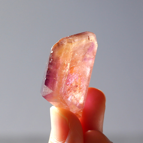 夢を纏う石 ドリームコートレムリアン ポリッシュ 希少 鉱物 天然石