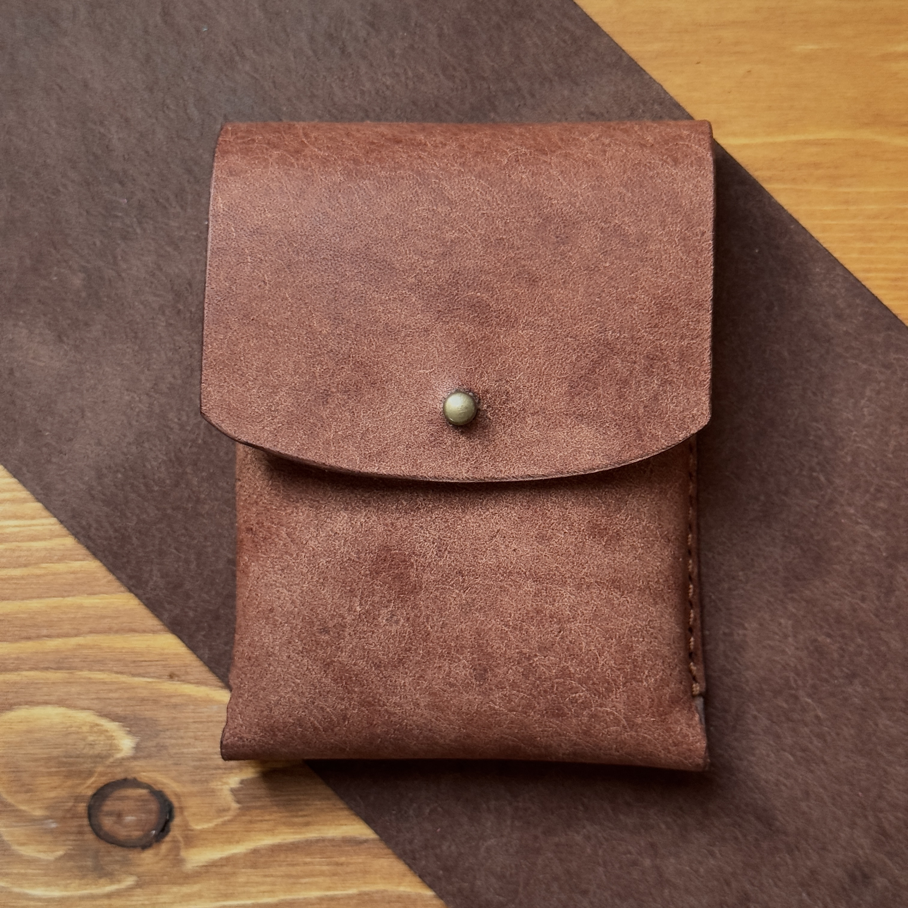 名刺入れ　縦型　ギボシ留め