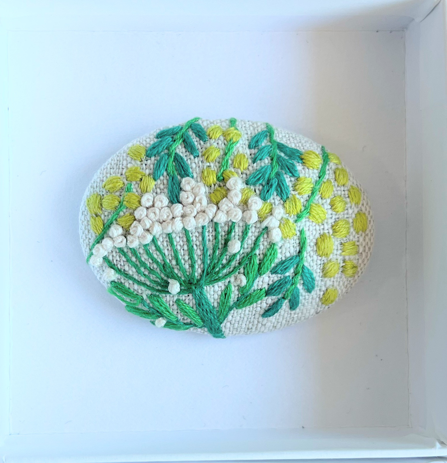 草花の刺繍ブローチ【Botanical】#352