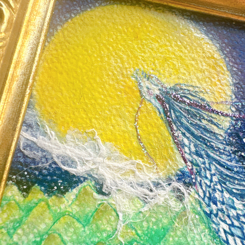 白い龍　アクリル画　原画アート　ポーリングアート 猛暑の中で 続々と降りてくる こちらの龍も 鳳凰の羽根を