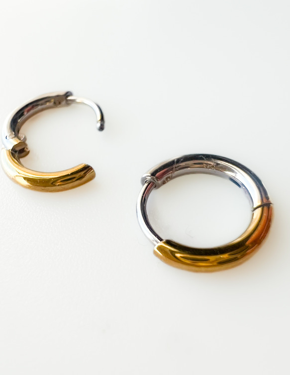 【ifumé】男女兼用！つけっぱなしOK！バイカラー極小ピアス サージカルステンレス 金属アレルギー対応 2枚目の画像