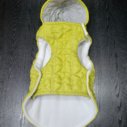 犬服♪フード付き防寒着(着脱簡単！首元と両脇でマジックテープ止め)(小型犬ML) 4枚目の画像