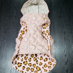 犬服♪フード付き防寒着(着脱簡単！首元と両脇でマジックテープ止め)(小型犬ML) 6枚目の画像