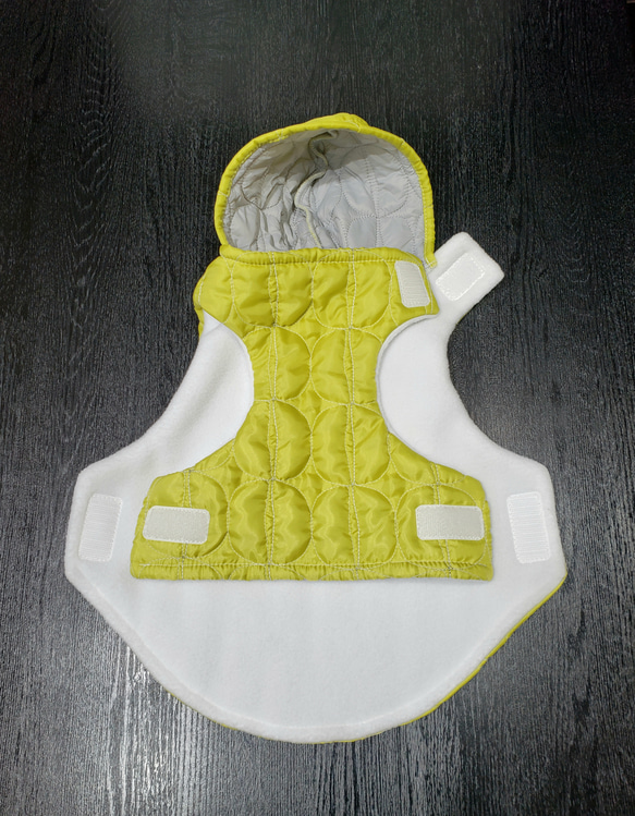 犬服♪フード付き防寒着(着脱簡単！首元と両脇でマジックテープ止め)(小型犬ML) 5枚目の画像