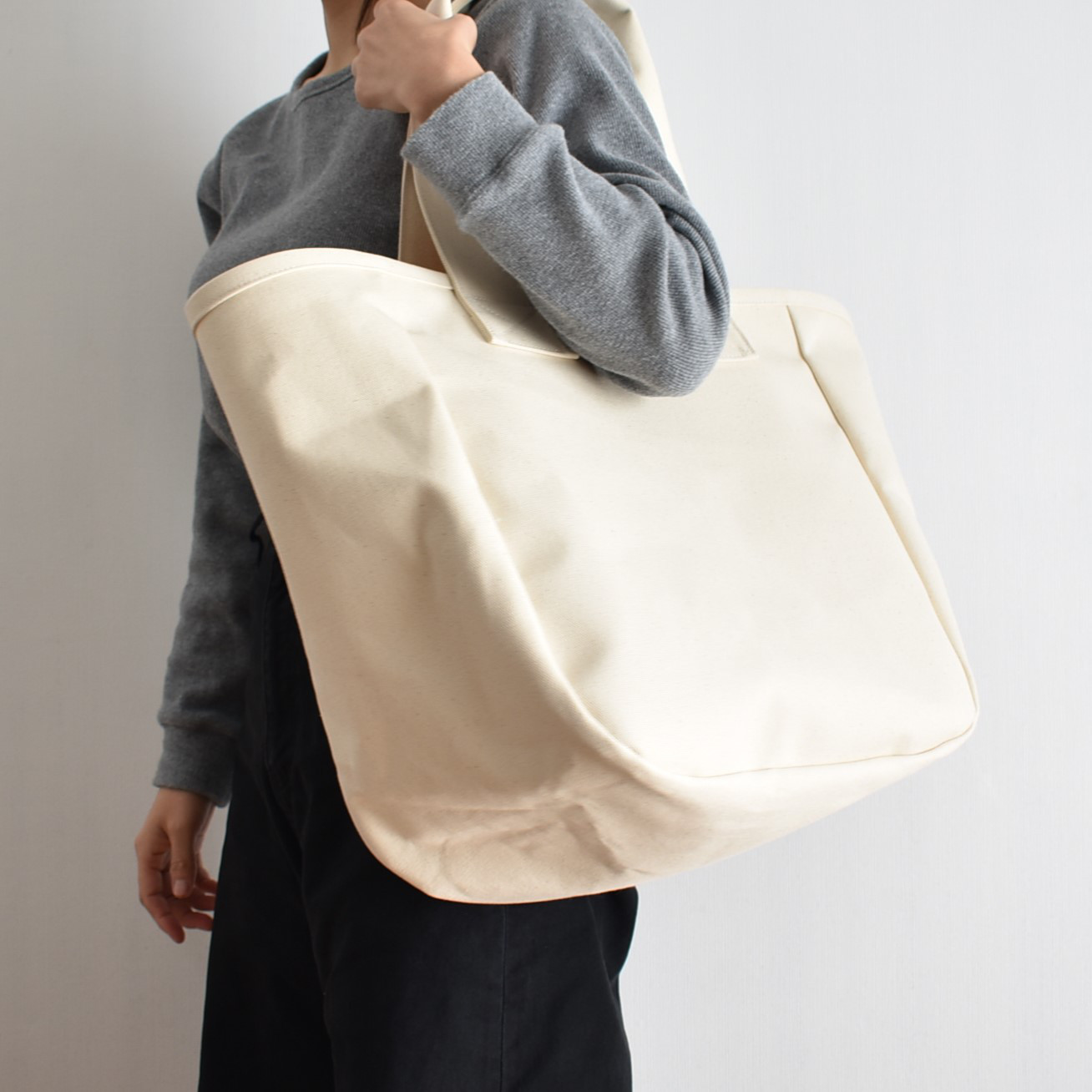 GABA2 TOTE BAG（キナリ）肩掛け 大容量 帆布 トートバッグ マチ広め ポケット３つ