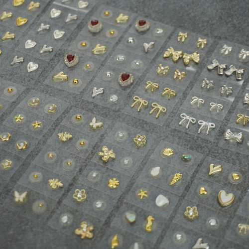 耳つぼジュエリー，耳つぼアクセサリー、耳ツボjewelry、耳つぼシール